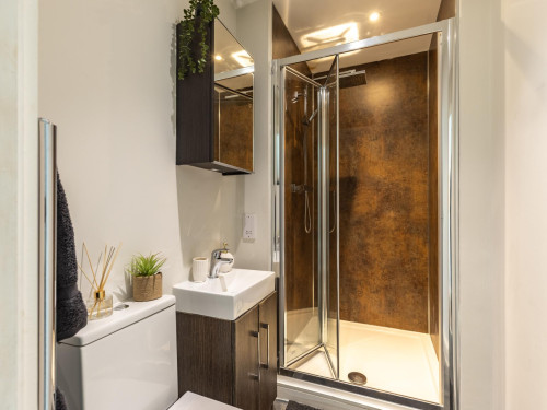 Redvers Tower - Gallery - 15