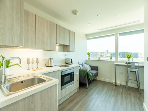 Redvers Tower - Gallery - 50
