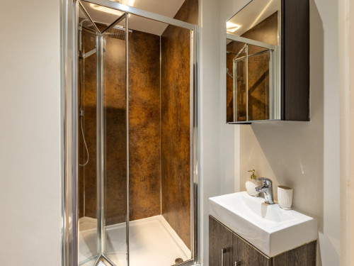 Redvers Tower - Gallery - 10