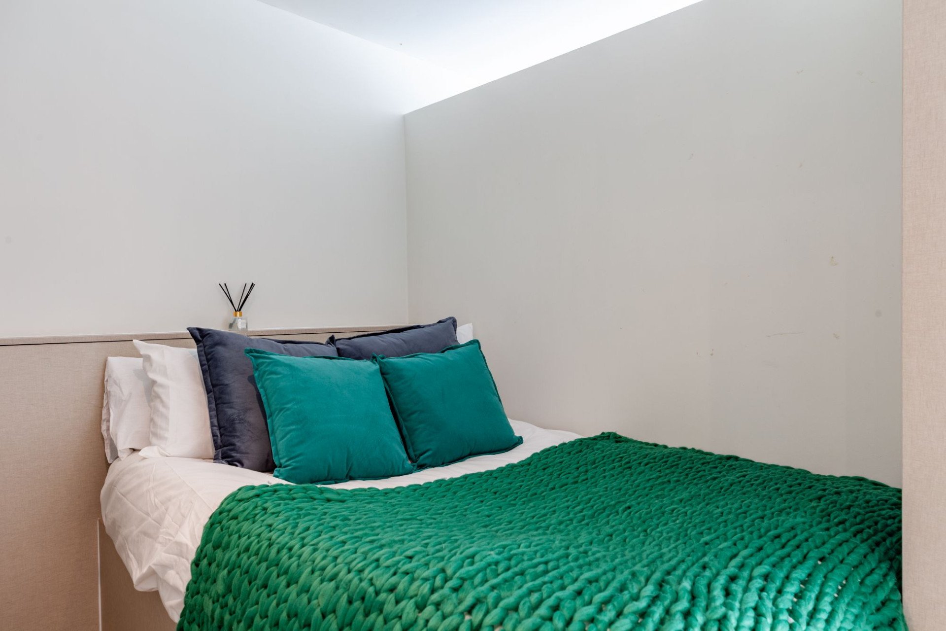  Silver Studio  -  Redvers Tower  - Gallery -  2