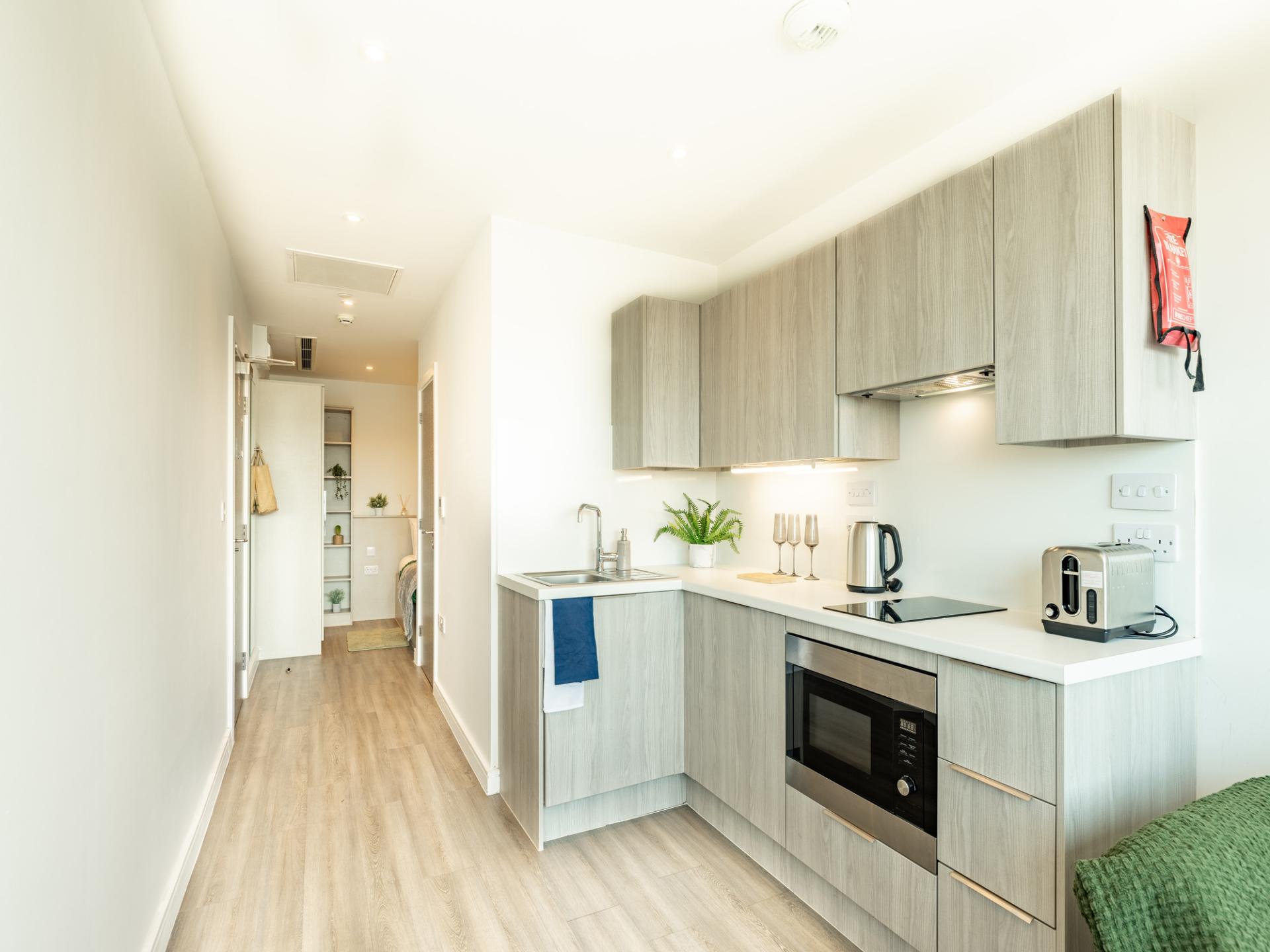 Gold Plus Studio  -  Redvers Tower  - Gallery -  15