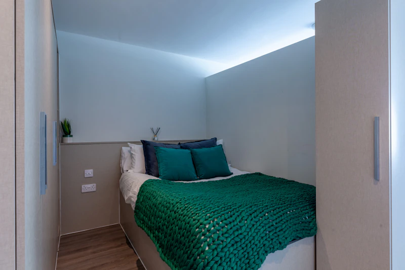  Standard Studio  -  Redvers Tower  - Gallery -  1