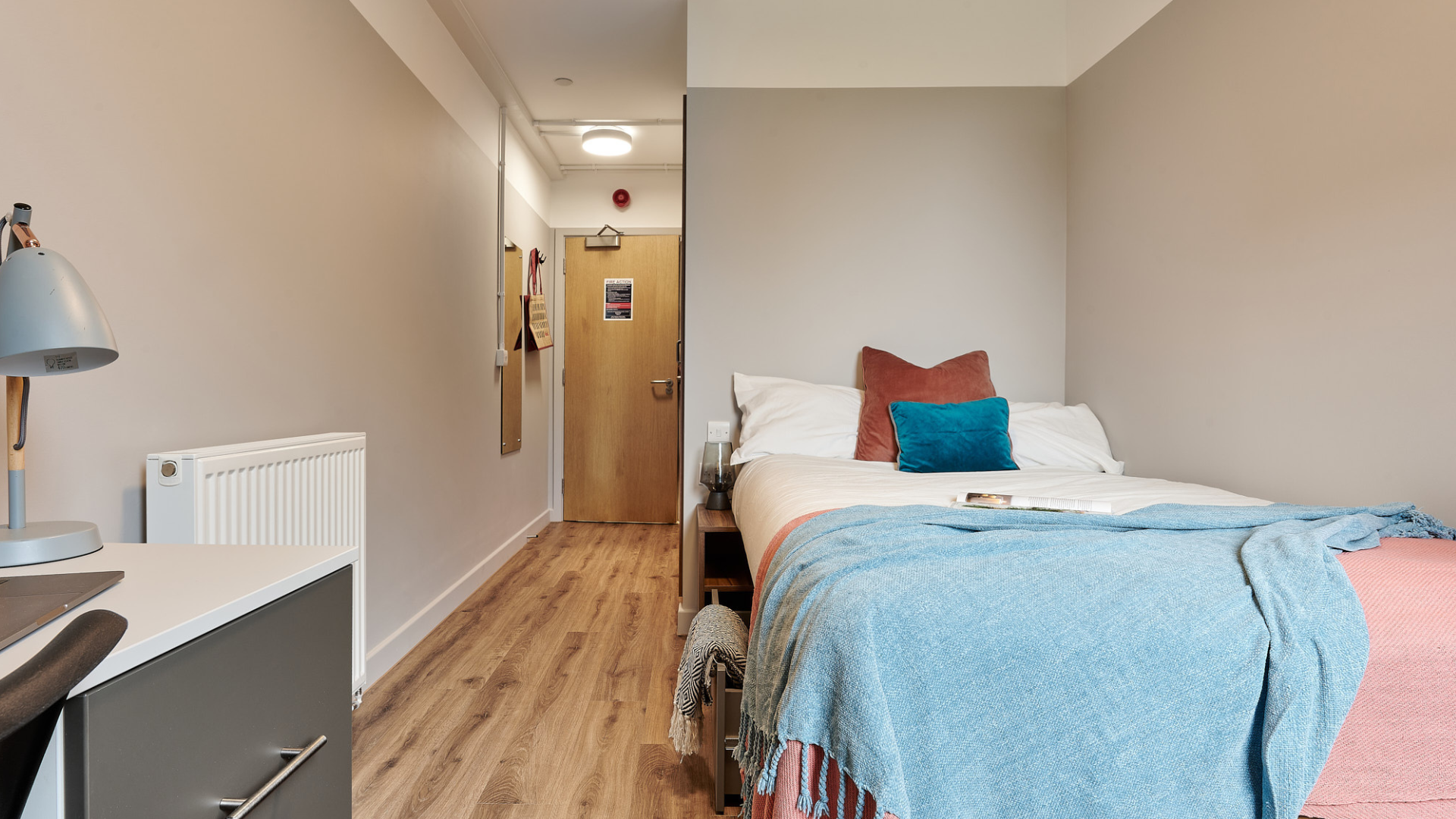 Silver En-Suite - The Helix Wembley - Gallery - 2