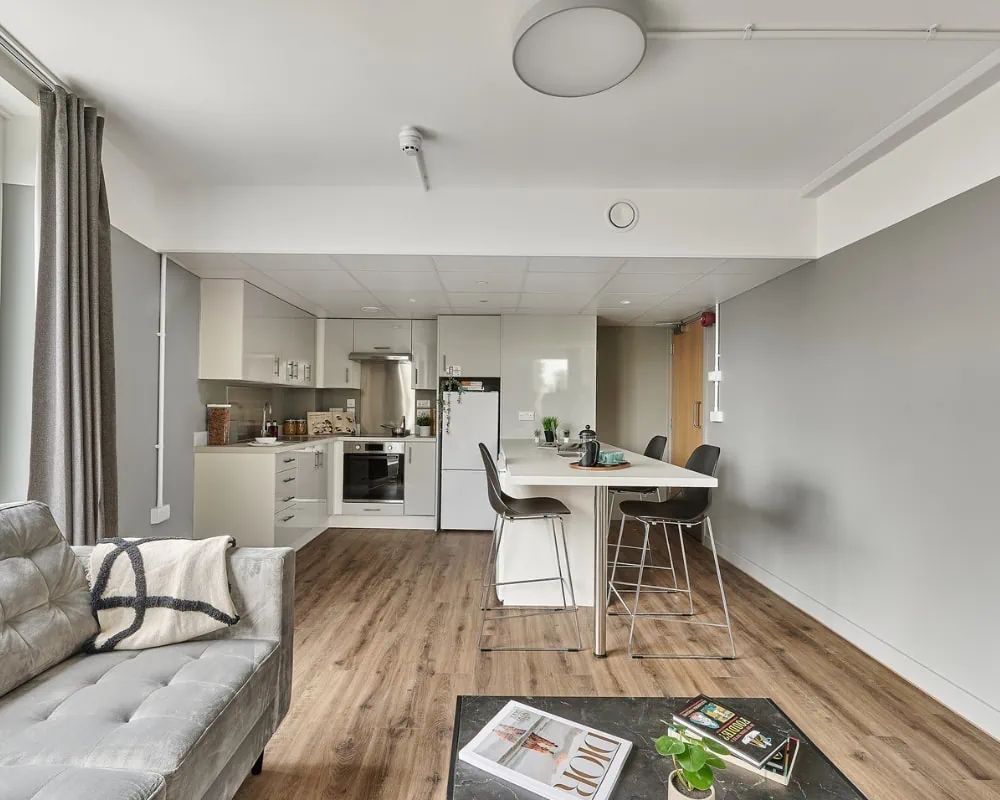 Gold En-Suite - The Helix Wembley - Gallery - 3