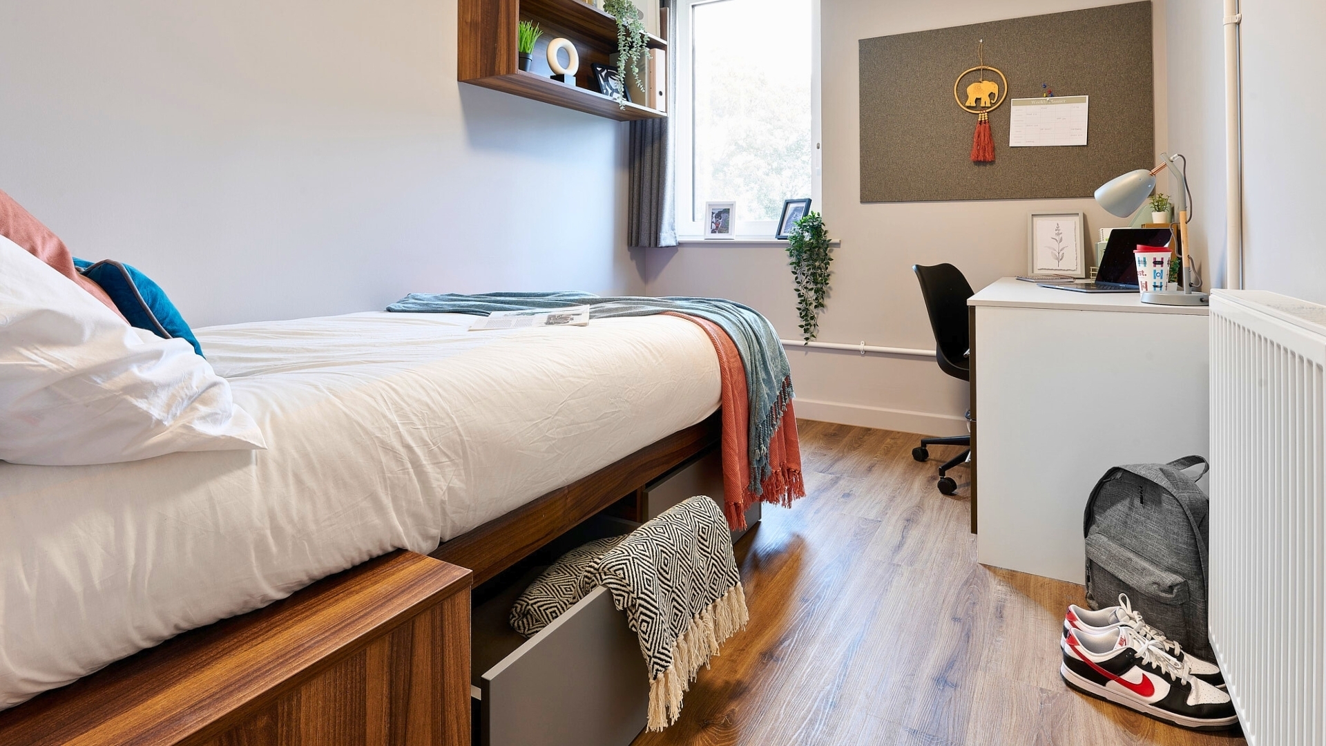  Silver En Suite  -  The Helix Wembley  - Gallery -  3