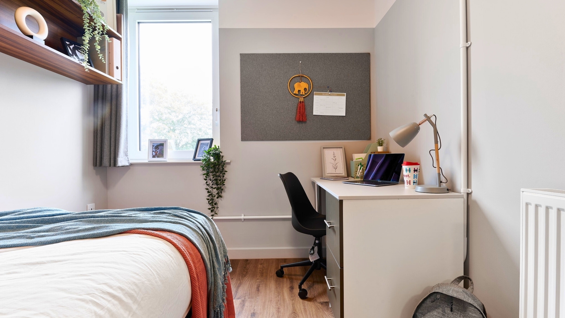  Silver En Suite  -  The Helix Wembley  - Gallery -  1