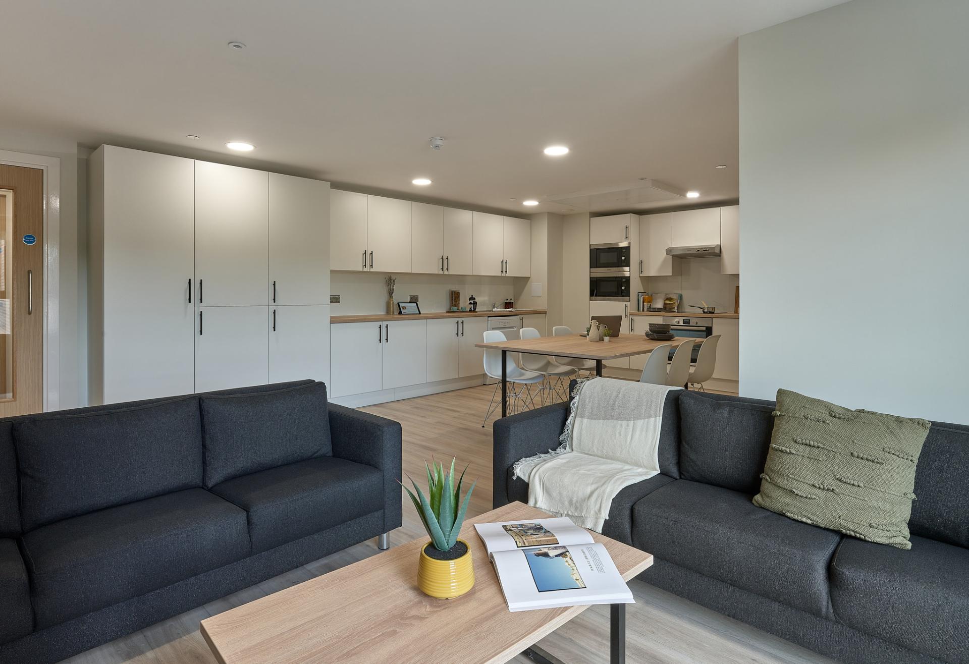 Silver En-Suite - 12