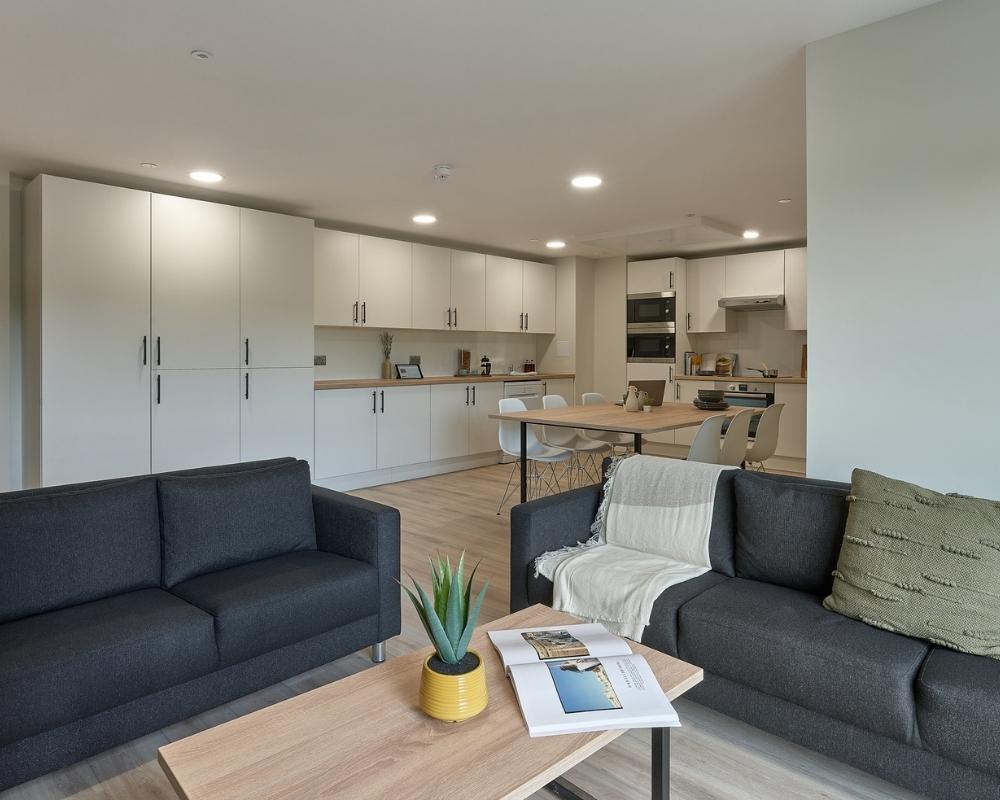  Silver En-Suite  -  Christchurch Road  - Gallery -  6