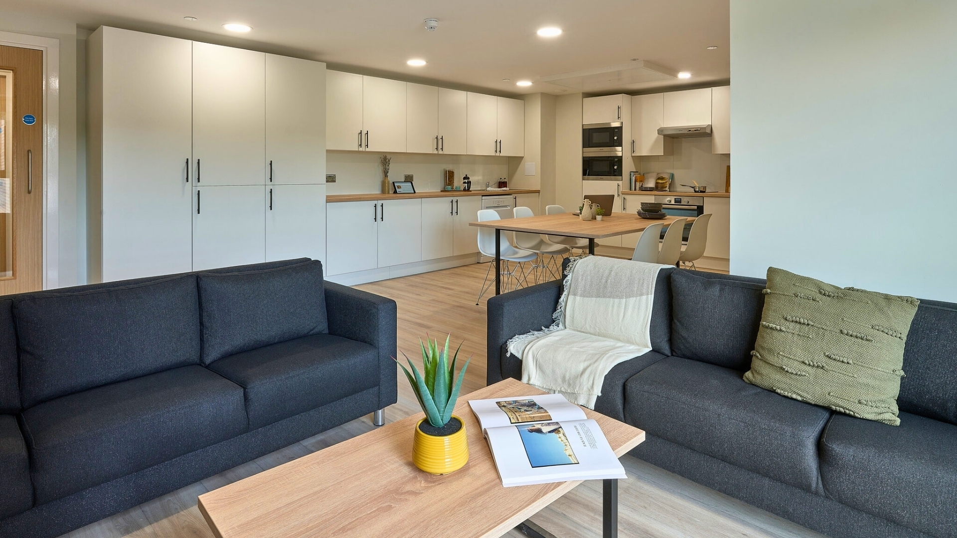  Gold En-Suite  -  Christchurch Road  - Gallery -  8