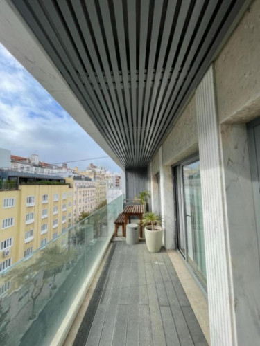Bright 2-bedroom apartment with a terrace near Avenida metro station - Gallery - 6