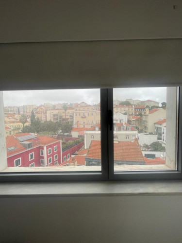 Bright 2-bedroom apartment with a terrace near Avenida metro station - Gallery - 23