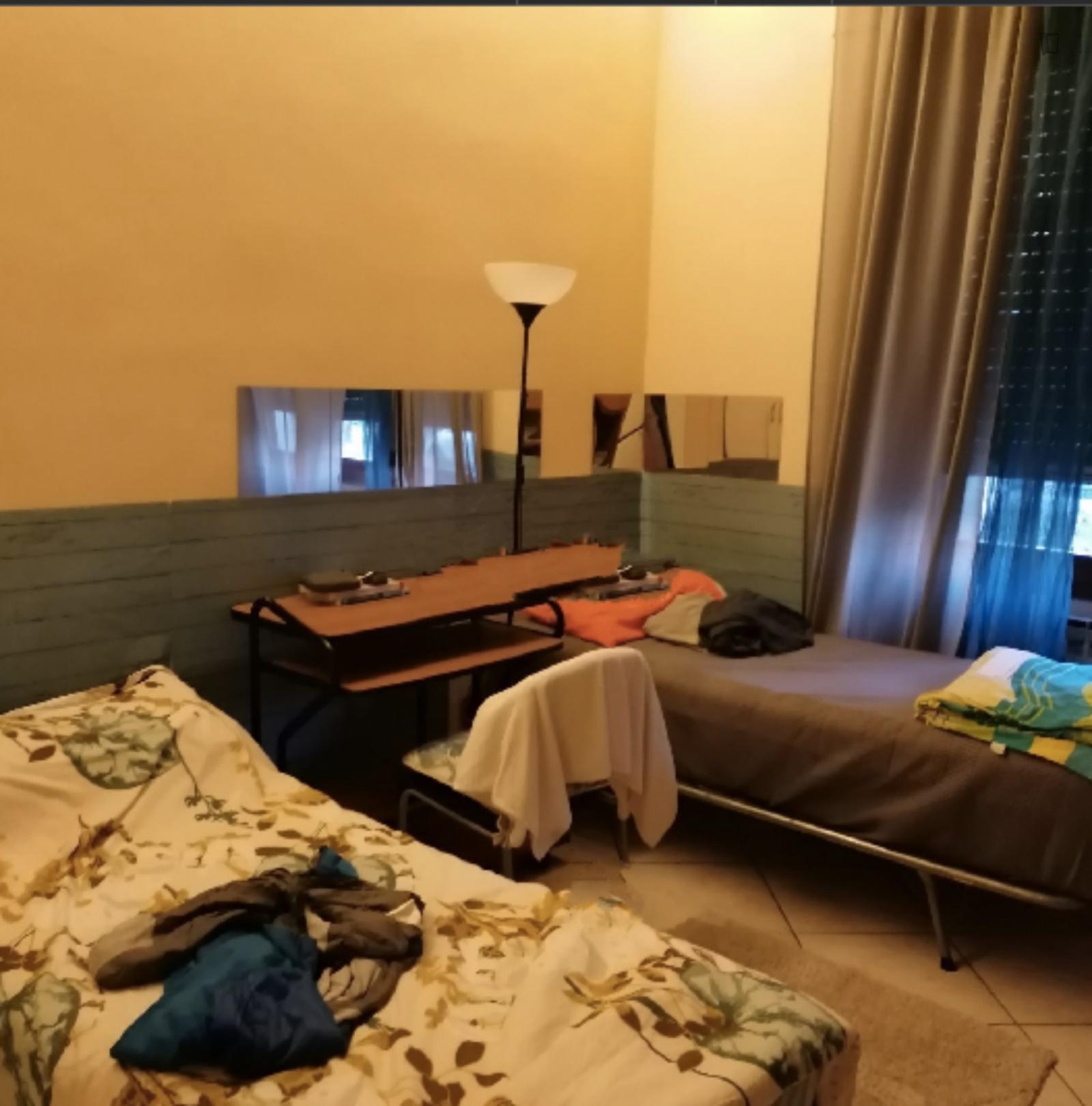 Single Bed In Shared Double Room In Pisa Near Centro Universitario Sportivo Pisa - 1