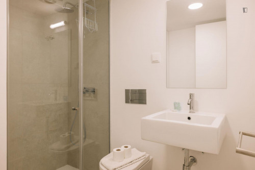 Spacious 3-bedroom apartment in Martim Moniz - Gallery - 6