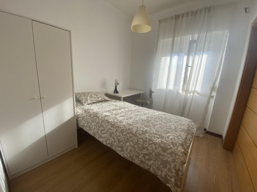 Pleasant single bedroom near the Cacilhas transport station