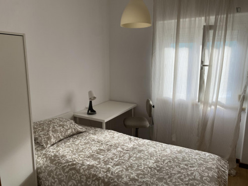 Pleasant single bedroom near the Cacilhas transport station