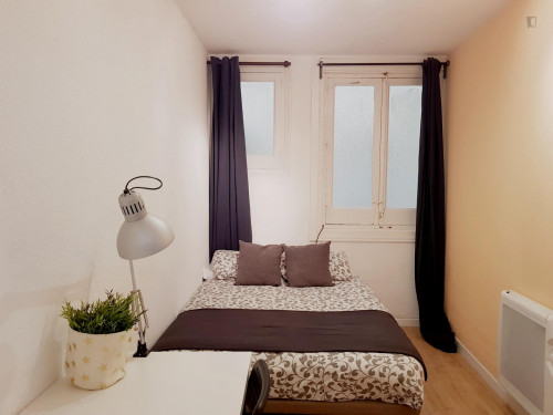 Cosy double bedroom near Sevilla metro station - Gallery - 23