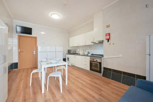 Excellent double bedroom near the Entrecampos train station - Gallery - 6