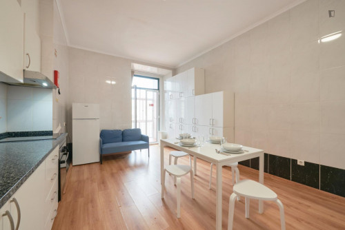 Excellent double bedroom near the Entrecampos train station - Gallery - 7