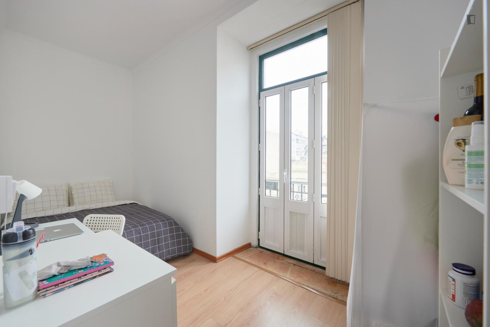 Excellent Double Bedroom Near The Entrecampos Train Station - 1