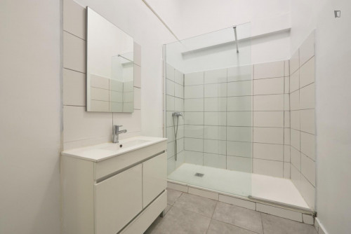 Cute double bedroom not far from the University of Lisbon - Gallery - 8
