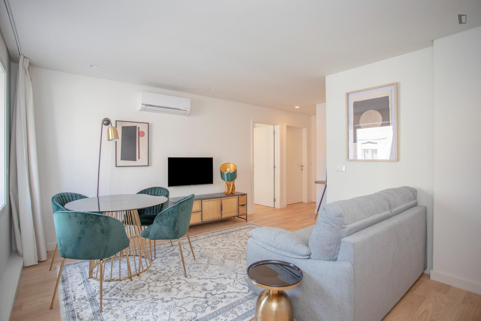  Lovely 1-Bedroom Apartment Near Faria Guimarães Metro Station  -  Lovely 1-Bedroom apartment near Faria Guimarães metro station  - Gallery -  1