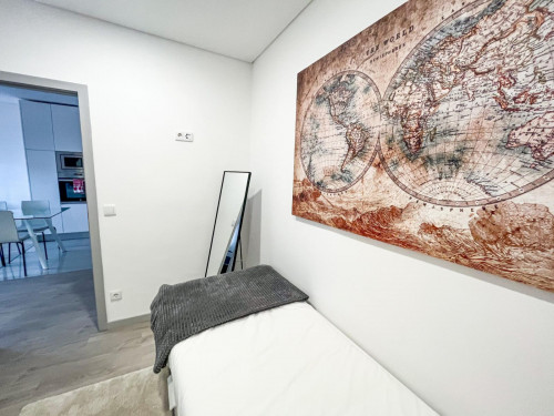 Delightful 2-bedroom apartment in Miragaia