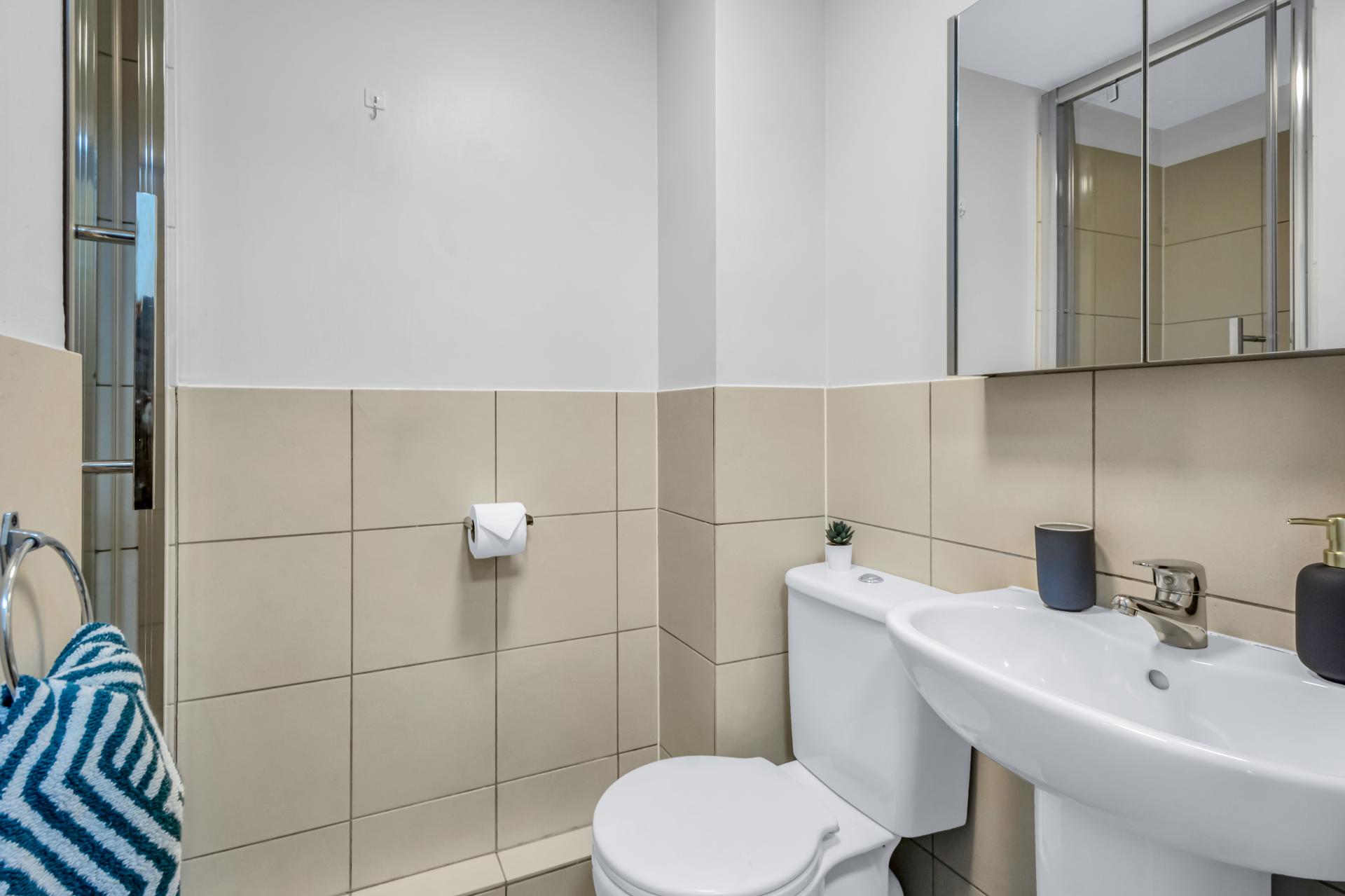  Standard Room  -  The Triangle  - Gallery -  8