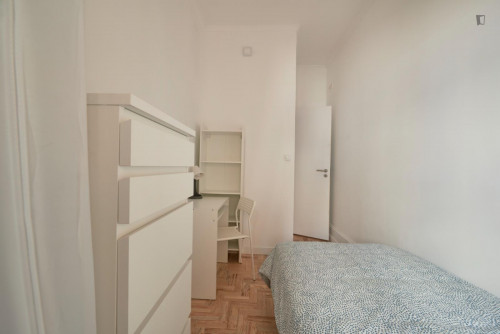 Smart single bedroom in a shared apartment, in Marquês de Pombal area  - Gallery -  5