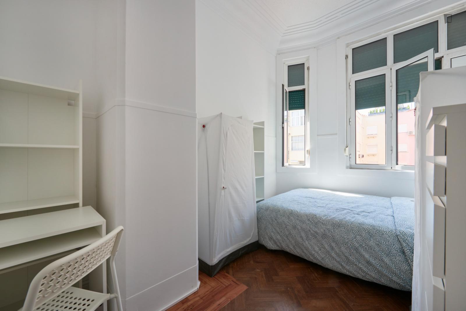  Cosy Double Bedroom In A Shared Apartment, In Marquês De Pombal Area  -  Cosy double bedroom in a shared apartment, in Marquês de Pombal area  - Gallery -  1