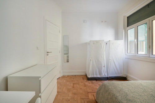 Nice double bedroom close to Parque metro station