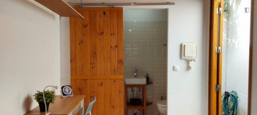 Comfy studio annexed to a main house with garden near Peniche  - Gallery -  5