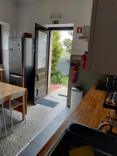 Clean double bedroom wtih private bathroom in a 7-bedroom house near Peniche  - Gallery -  5