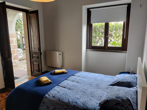 Clean double bedroom wtih private bathroom in a 7-bedroom house near Peniche - Gallery - 43