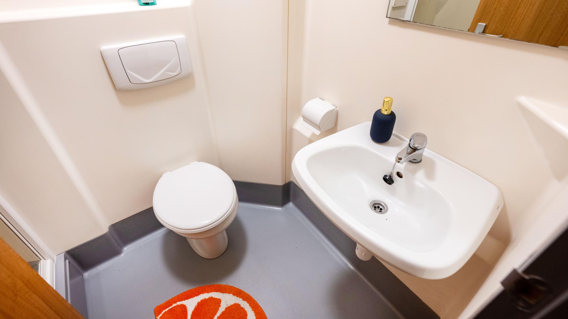  Classic En-Suite  -  The Forge Sheffield  - Gallery -  11