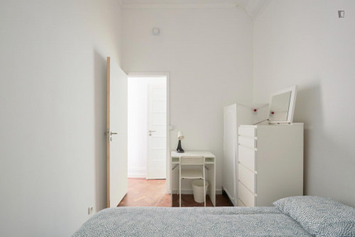 Smart double bedroom (no window) close to Amoreiras Shopping Centre  - Gallery -  5