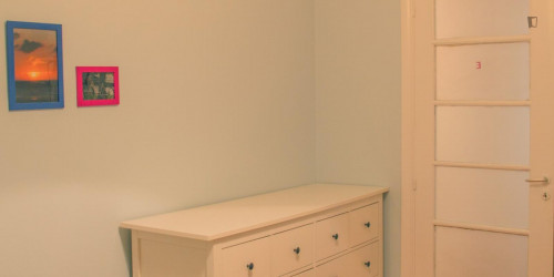 Cosy double bedroom near the University of Economics and Business