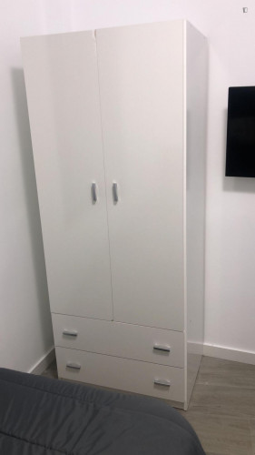 Lovely double bedroom next to Ciutat de les arts i les ciències