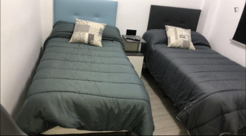 Lovely double bedroom next to Ciutat de les arts i les ciències