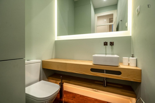 Charismatic 2-bedroom apartment in Picoas