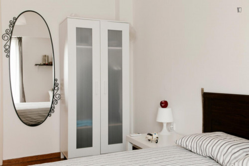 Bright double bedroom in the Politechnio neighbourhood