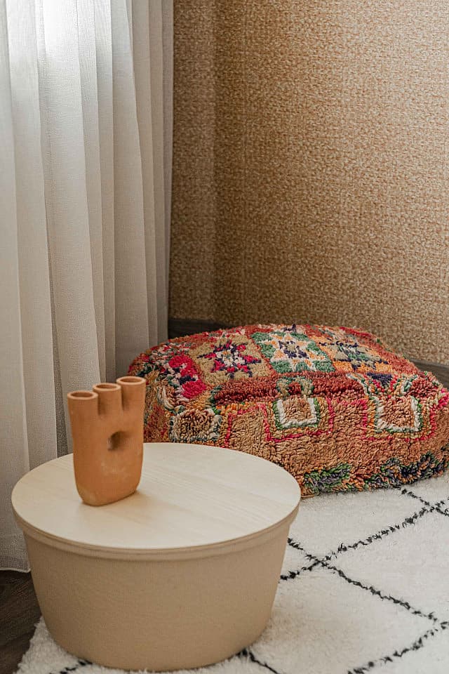 Yurt Room - Elegant Stylish Complex w/ Terrace + Workareas - Gallery - 31