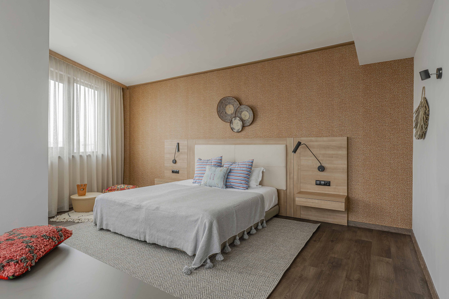 Yurt Room - Elegant Stylish Complex w/ Terrace + Workareas - Gallery - 21