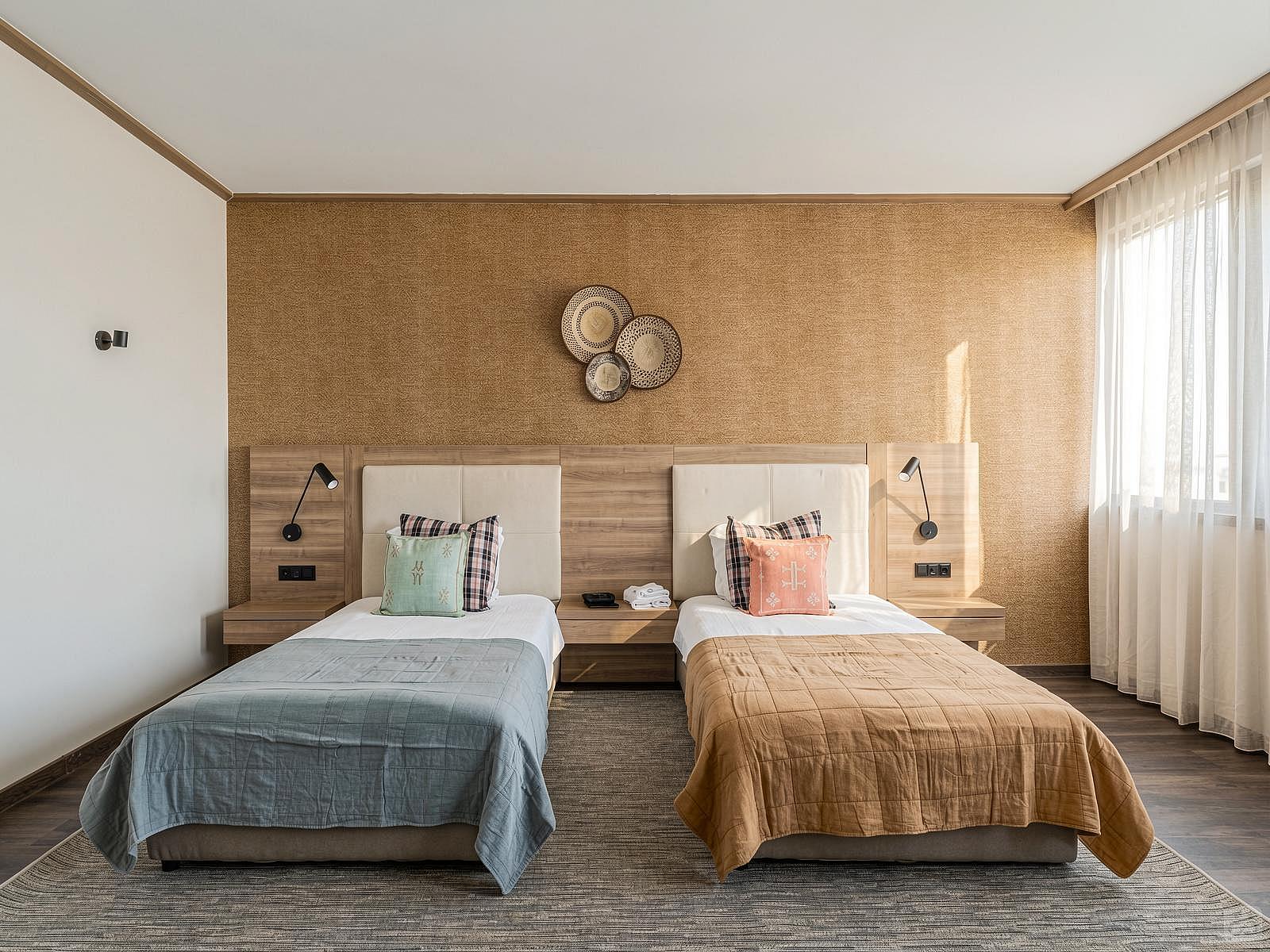 Igloo Room - Twin Bed - Elegant Stylish Complex w/ Terrace + Workareas - Gallery - 36
