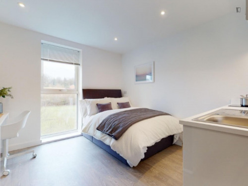 Smart studio in a residence close to Royal Stoke University Hospital