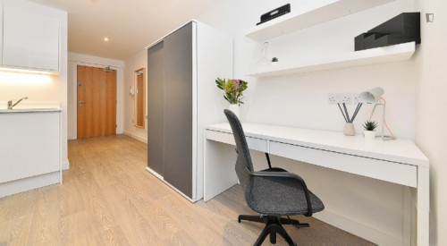 Smart studio in a residence close to Royal Stoke University Hospital - Gallery - 14