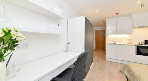 Smart studio in a residence close to Royal Stoke University Hospital - Gallery - 18