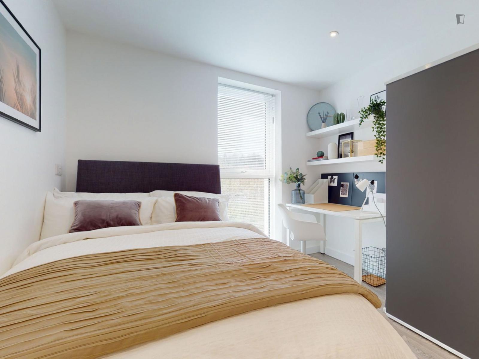 Smart Studio In A Residence Close To Royal Stoke University Hospital - Smart studio in a residence close to Royal Stoke University Hospital - Gallery - 1