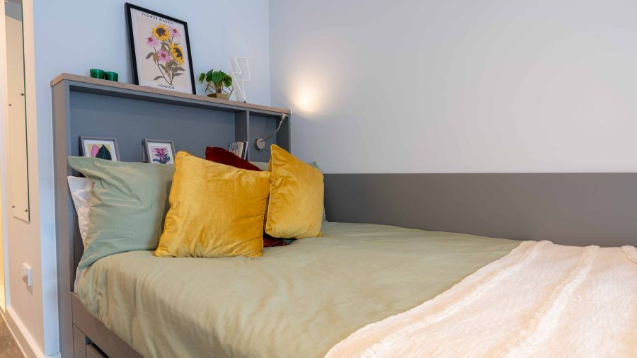 Silver En-Suite Plus