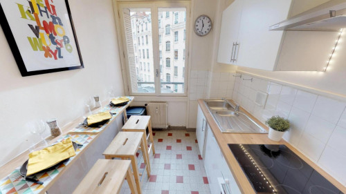 Ample double bedroom near the Garibaldi metro  - Gallery -  5