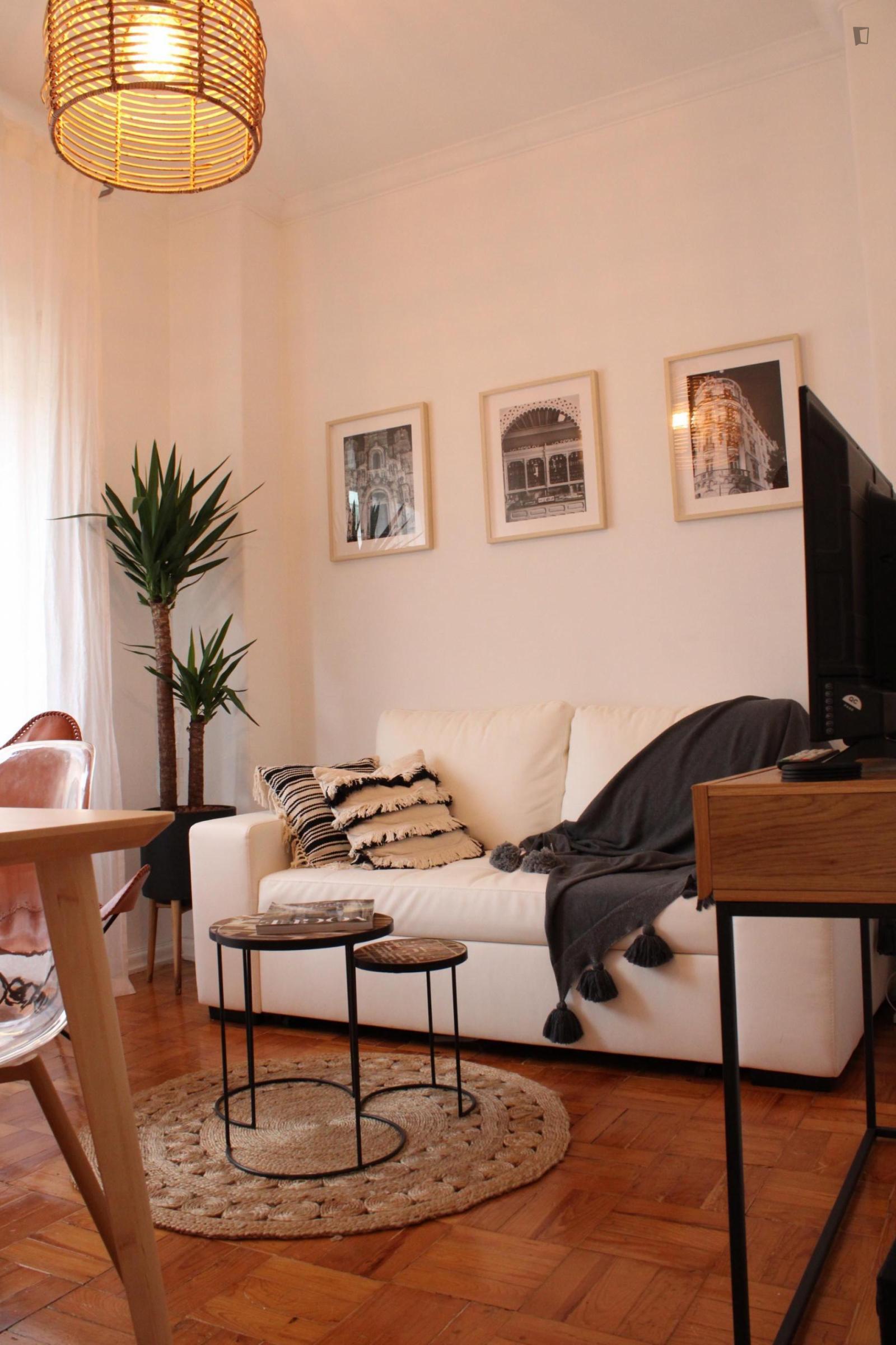 Attractive 2-Bedroom Apartment In Penedo Da Saudade - 1